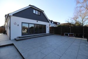 Entertainment Patio- click for photo gallery